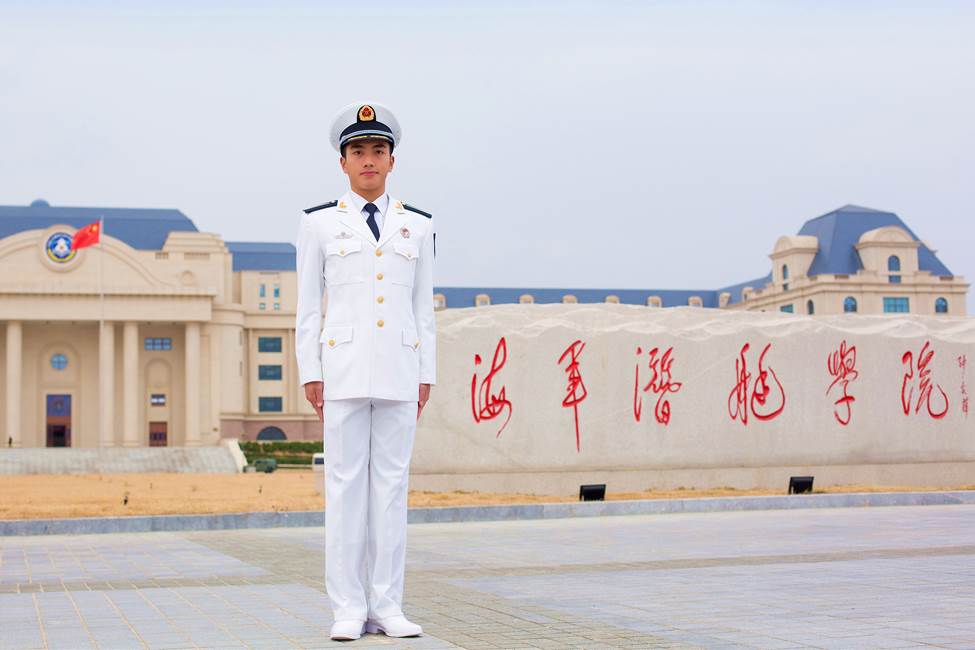 海军潜艇学院领导到沫若中学开展共建活动